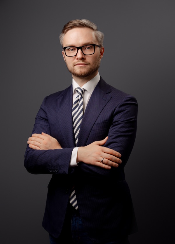 Dmitrii Votoropin, CFA